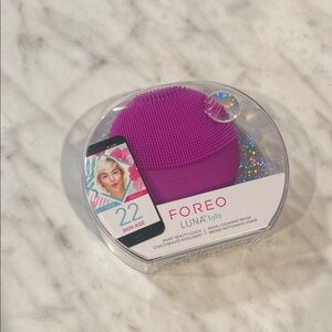 Foreo Luna fofo smart beauty coach cleansing brush new in box purple gift